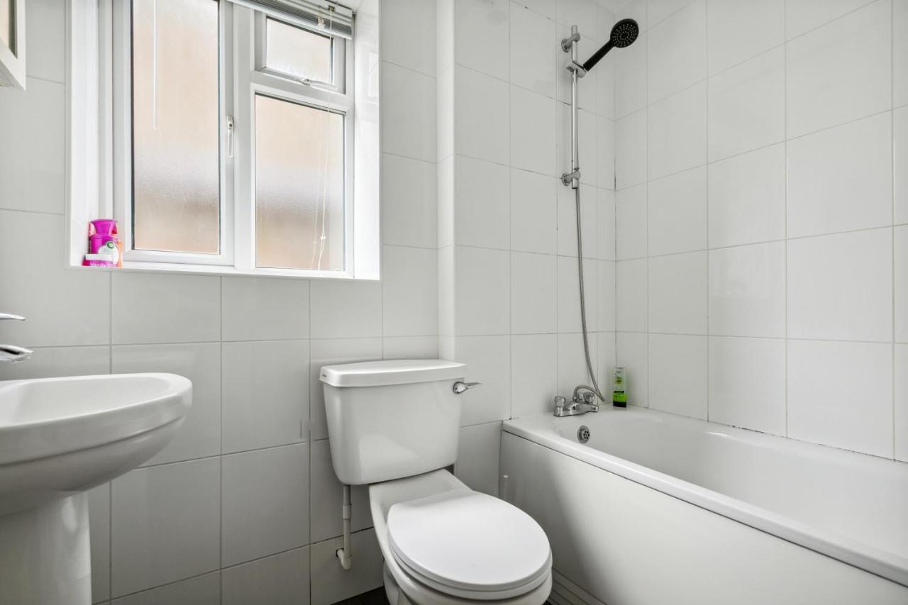 Cozy Wimbledon Apartment London Bagian luar foto